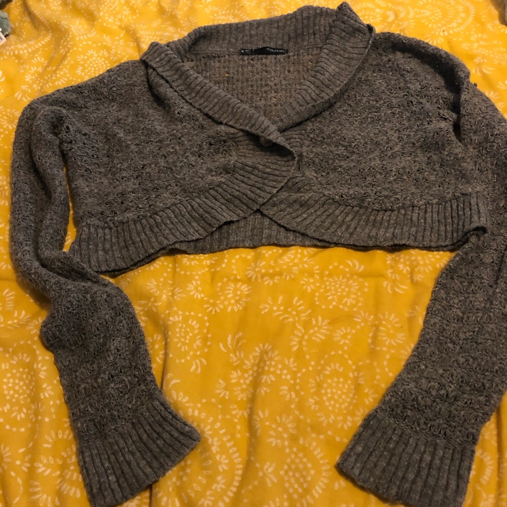 EUC stylish shrug